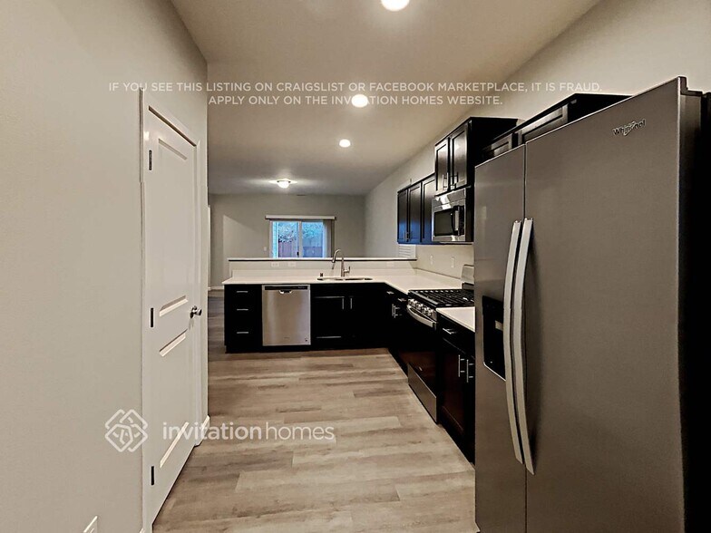 Building Photo - 8929 171st St NE