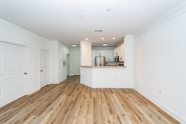 Building Photo - 1 Bedroom 1 Bath Condo in Park West - Moun...