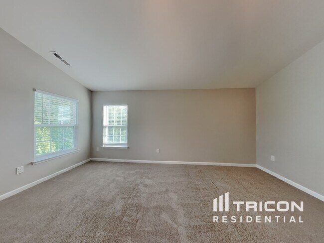 Building Photo - 151 N Great White Way