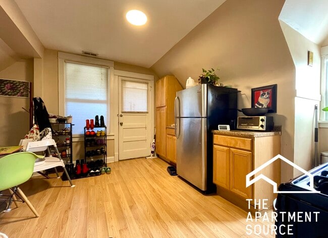 Building Photo - 3434 W Drummond Pl