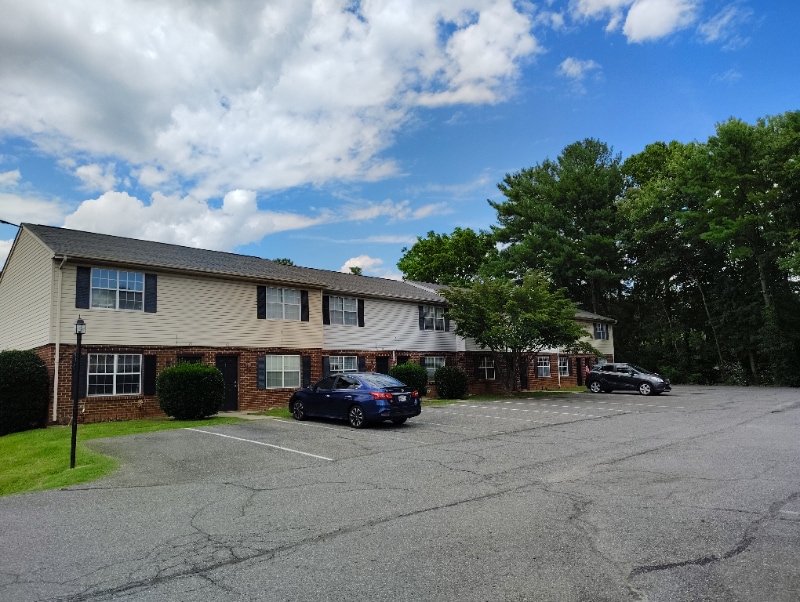 Building Photo - 65 Duiguid Dr
