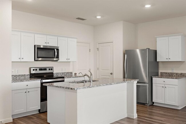 Building Photo - 640 Gemsbok Rd