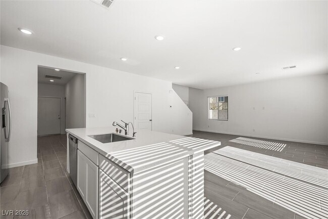 Building Photo - 8327 Aurora Rdg Ave