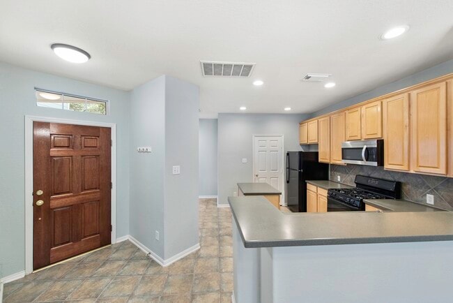 Building Photo - 99 E Greenhill Terrace Pl