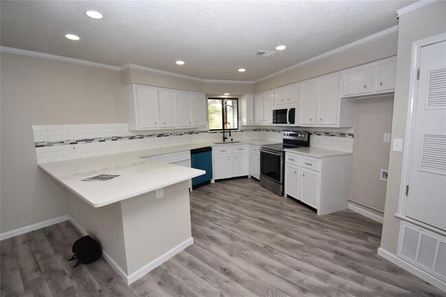 Building Photo - 609 Nomad Dr