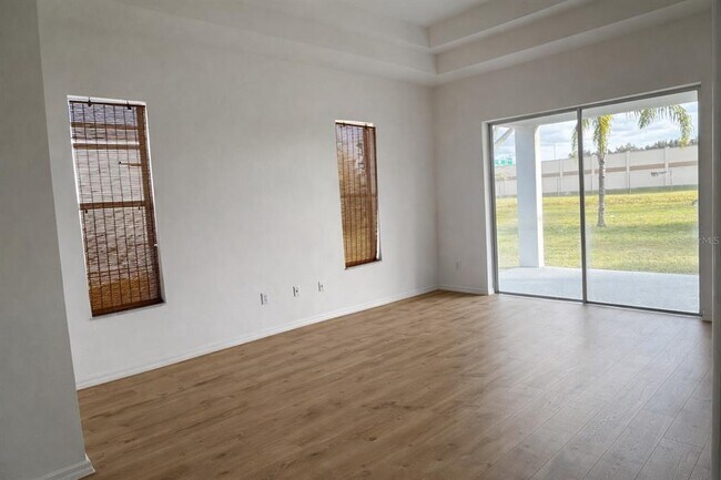 Building Photo - 927 Shadowmoss Dr