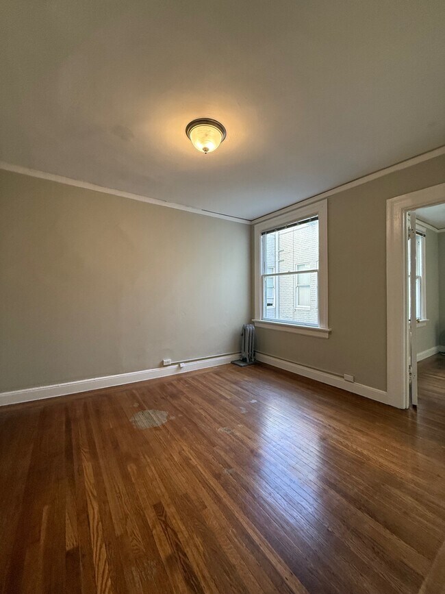 Building Photo - 694 Bush St