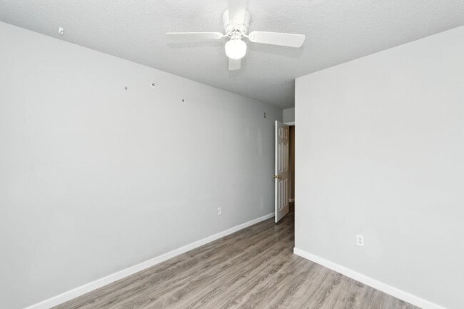 Building Photo - 303 Crooked Pine Trail