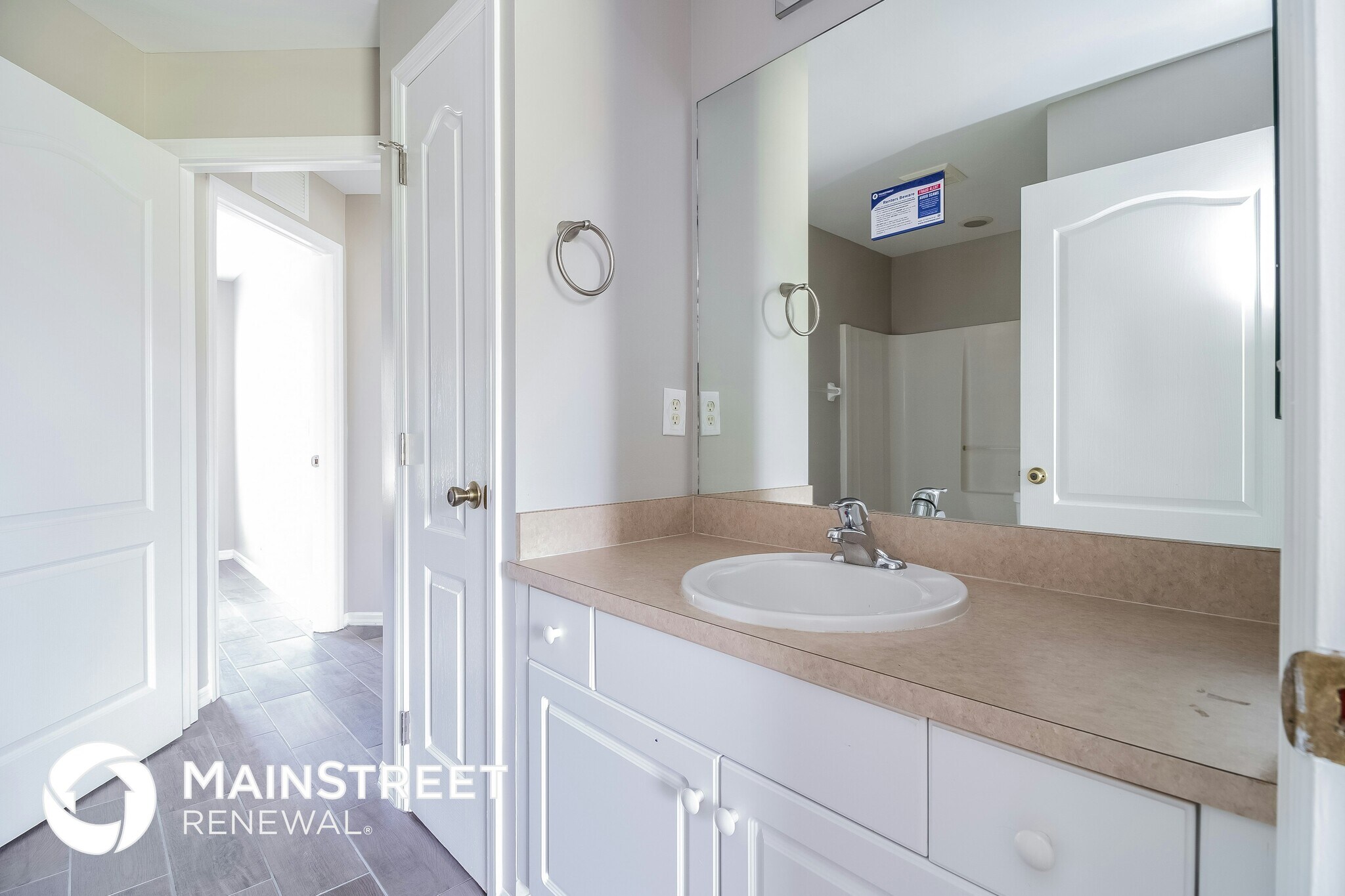 Building Photo - 3010 SW 11th Pl