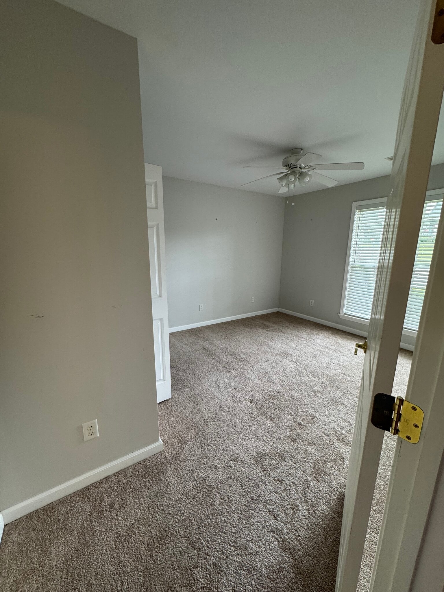 Building Photo - 224 Brookside Dr