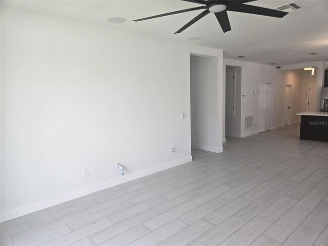 Building Photo - 2200 Preston Ln
