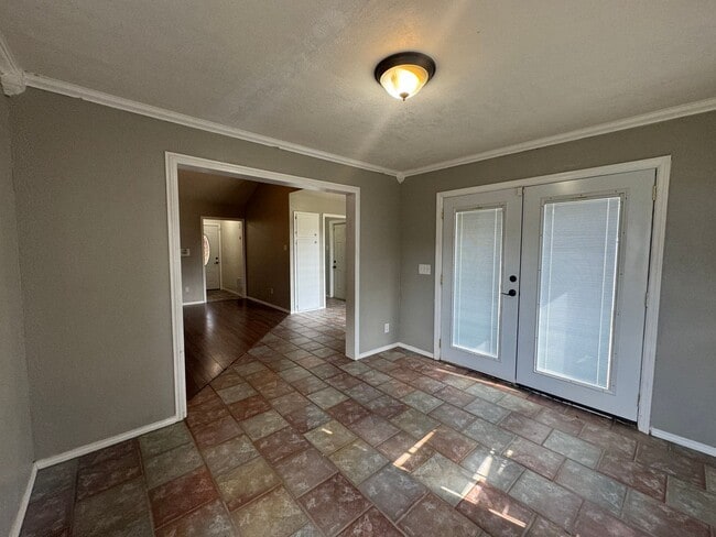 Building Photo - Minutes to Barksdale Air Force Base...