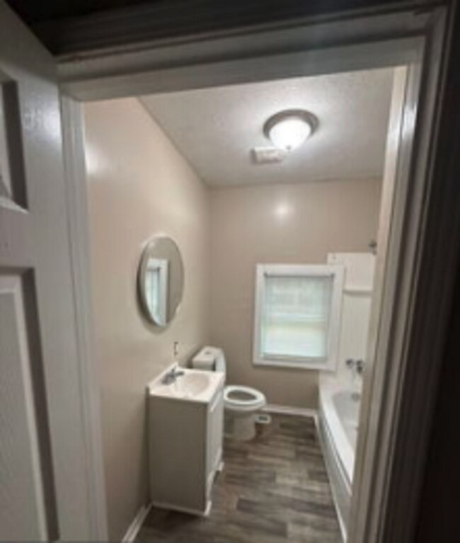 Building Photo - 218 Irving Ave