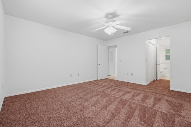 Building Photo - 2 Bedroom, 2 Bath House in Palmetto Woods!