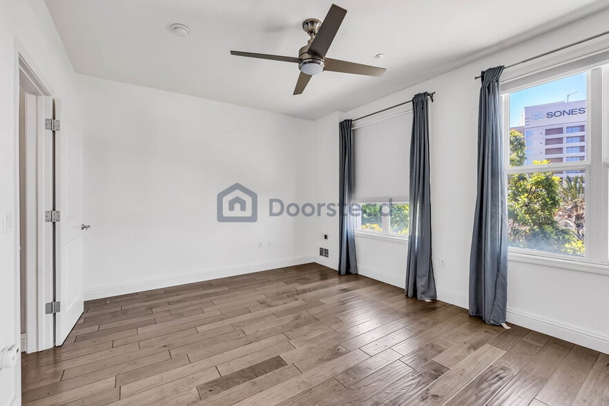 Building Photo - 1561 Brunswig Ln