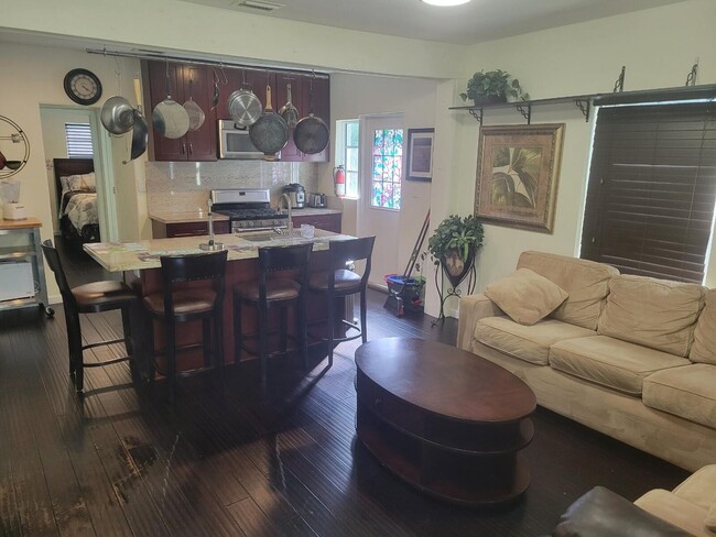 Building Photo - 714 N Federal Hwy