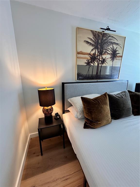 Building Photo - 5623 Midnight Pass Rd