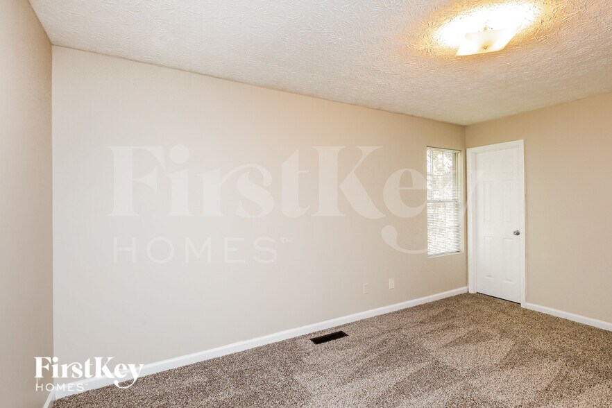 Building Photo - 5098 Bird Rd
