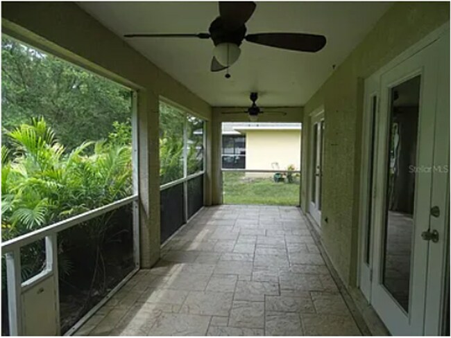Building Photo - $1,795 ** 3 Bed / 2 Bath * Single Family Home