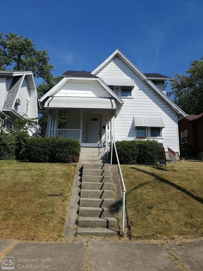 Building Photo - 42 S Cherrywood Ave