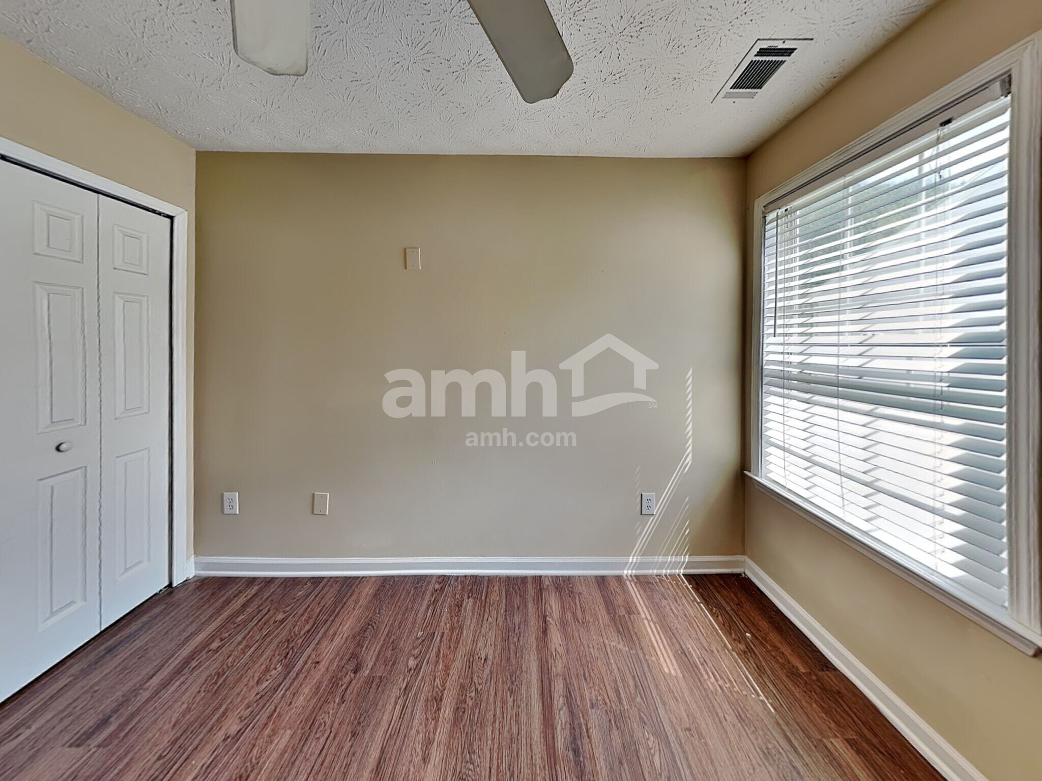 Building Photo - 1388 Glenover Way