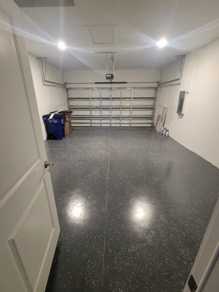 Building Photo - 4830-4830 30th St SW