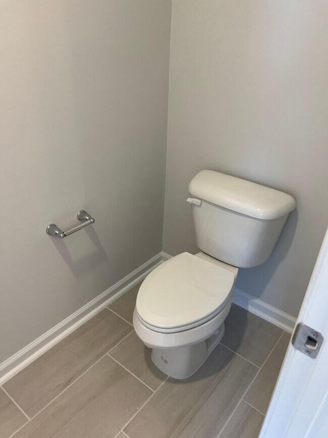 Building Photo - **3 Bed, 2.5 Bath Home for Rent @ Triple C...