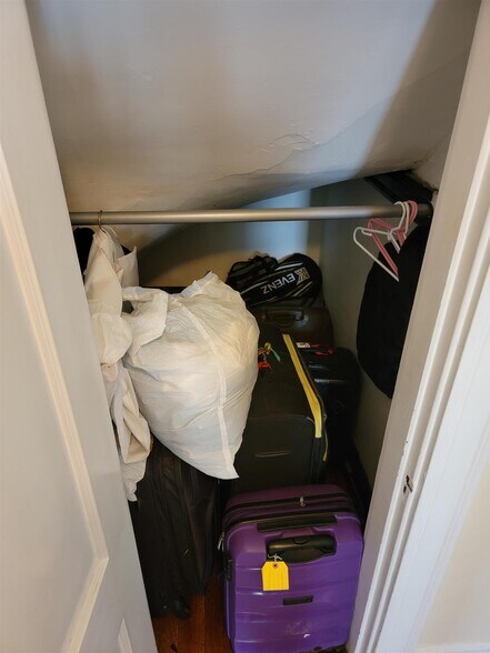 Building Photo - 31 Electric Ave