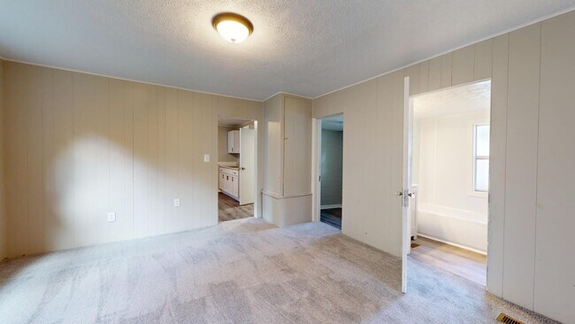 Building Photo - Cudell neighborhood - 2 bedroom/1 bathroom, Single Family Home