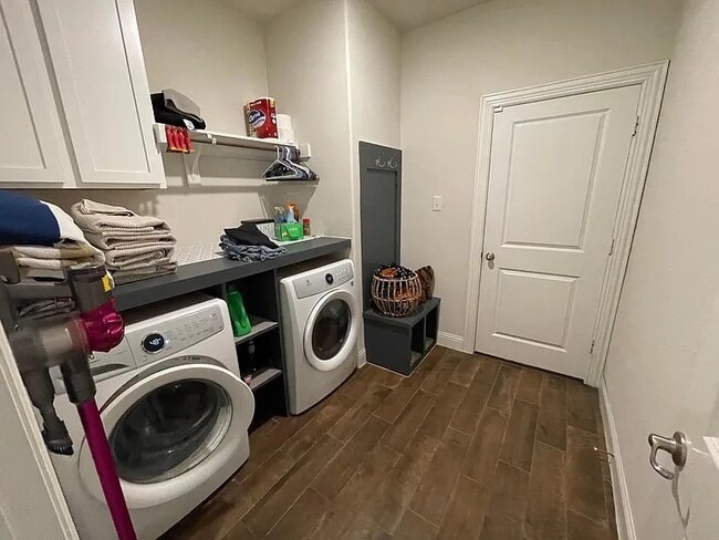 Building Photo - 2917 Grizzly Rd