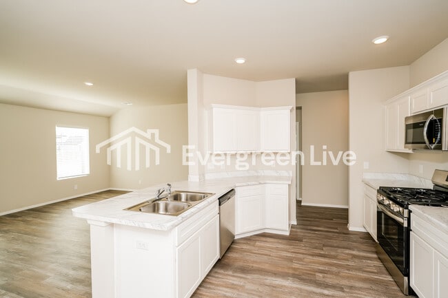 Building Photo - 10106 E King Pl