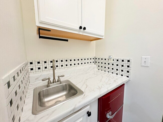 Building Photo - 9821 Perfect Dr