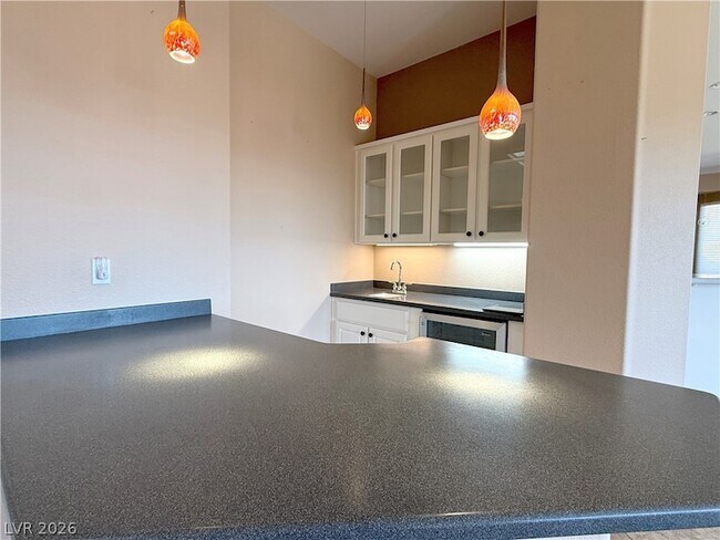 Building Photo - 2875 Scotts Valley Dr