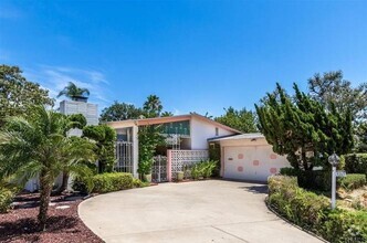 Building Photo - Large House with Pool + Guest House Near S...