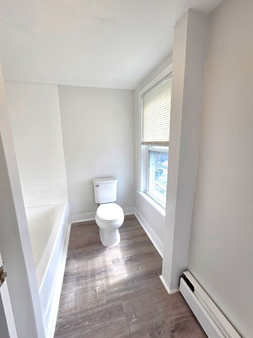 Building Photo - 22 Johnson St