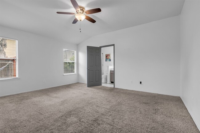 Building Photo - 9327 Delicado Dr