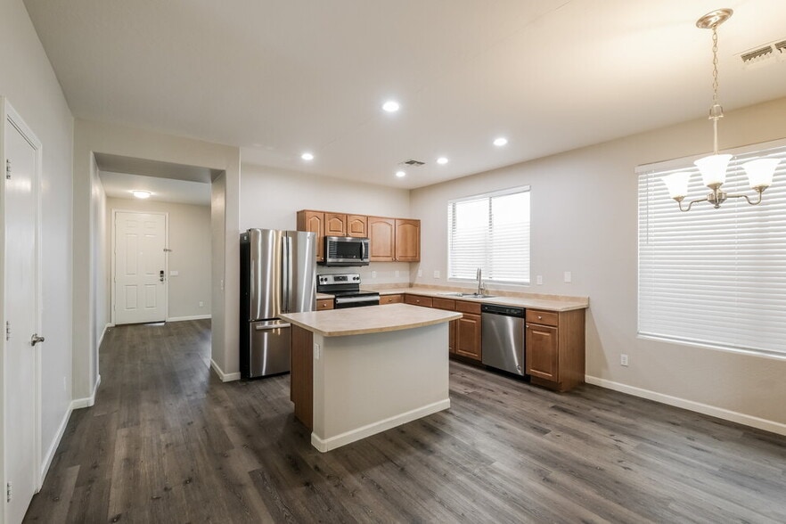 Building Photo - 3117 W St Kateri Dr
