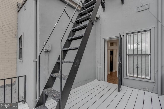 Building Photo - 1113 N Calvert St