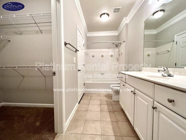 Building Photo - 1850 Cotillion Dr