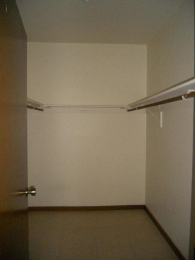 Building Photo - 870 N Cocoa Blvd