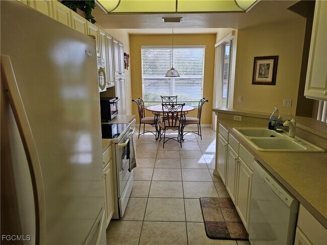 Building Photo - 11004 Mill Creek Way