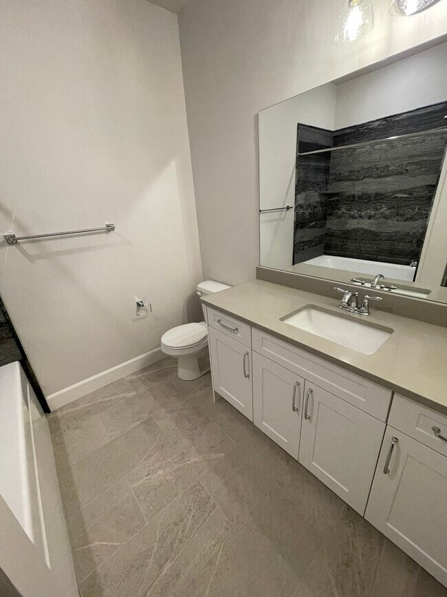 Building Photo - Italian Villages | 3-Bedroom Townhome