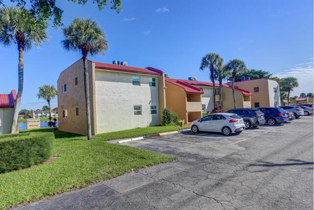 Building Photo - 235 Golden River Dr