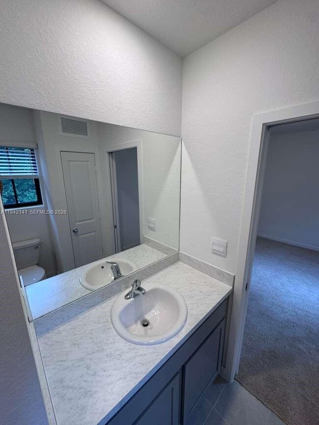 Building Photo - 1549 NE 3rd Ave