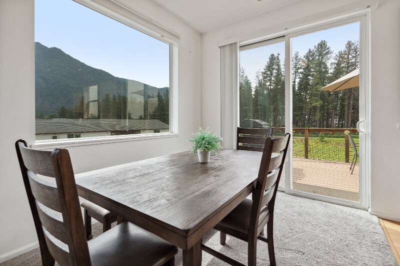 Building Photo - 228 Jensen Rd