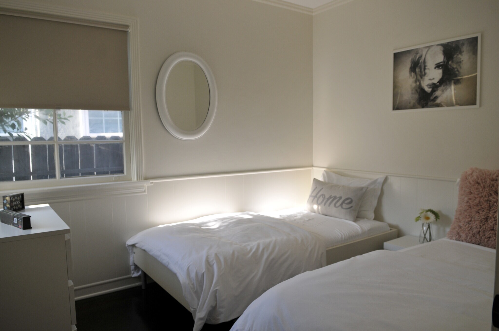 Double twin bedroom - 4927 Forman Ave