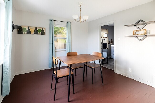 Building Photo - 1411 Brinton Rd