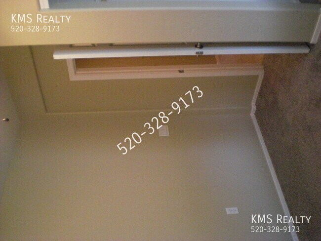 Building Photo - 14013 E Voss St