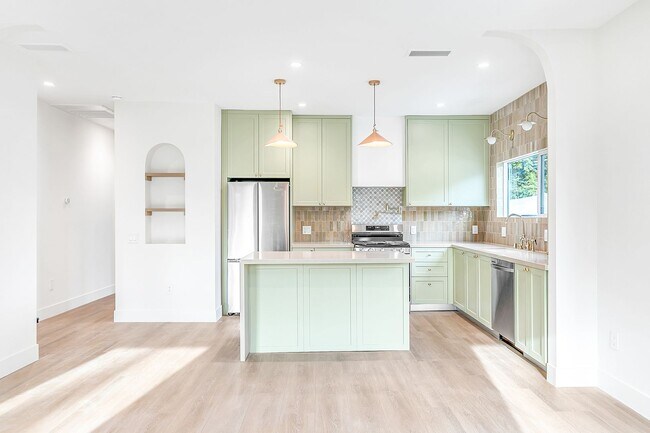 Interior Photo - 1237 Orange Grove Ave