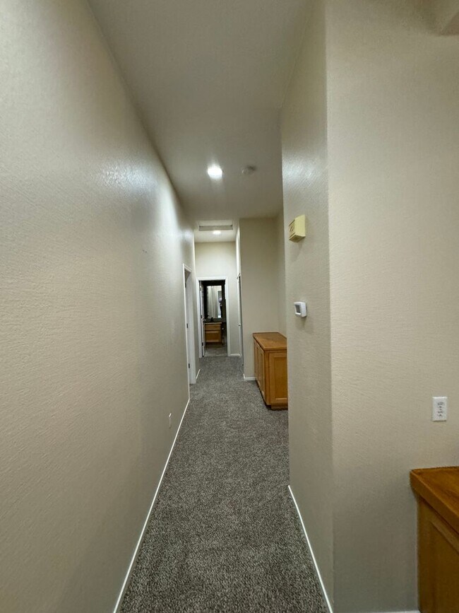 Building Photo - Roseville home with new artificial grass